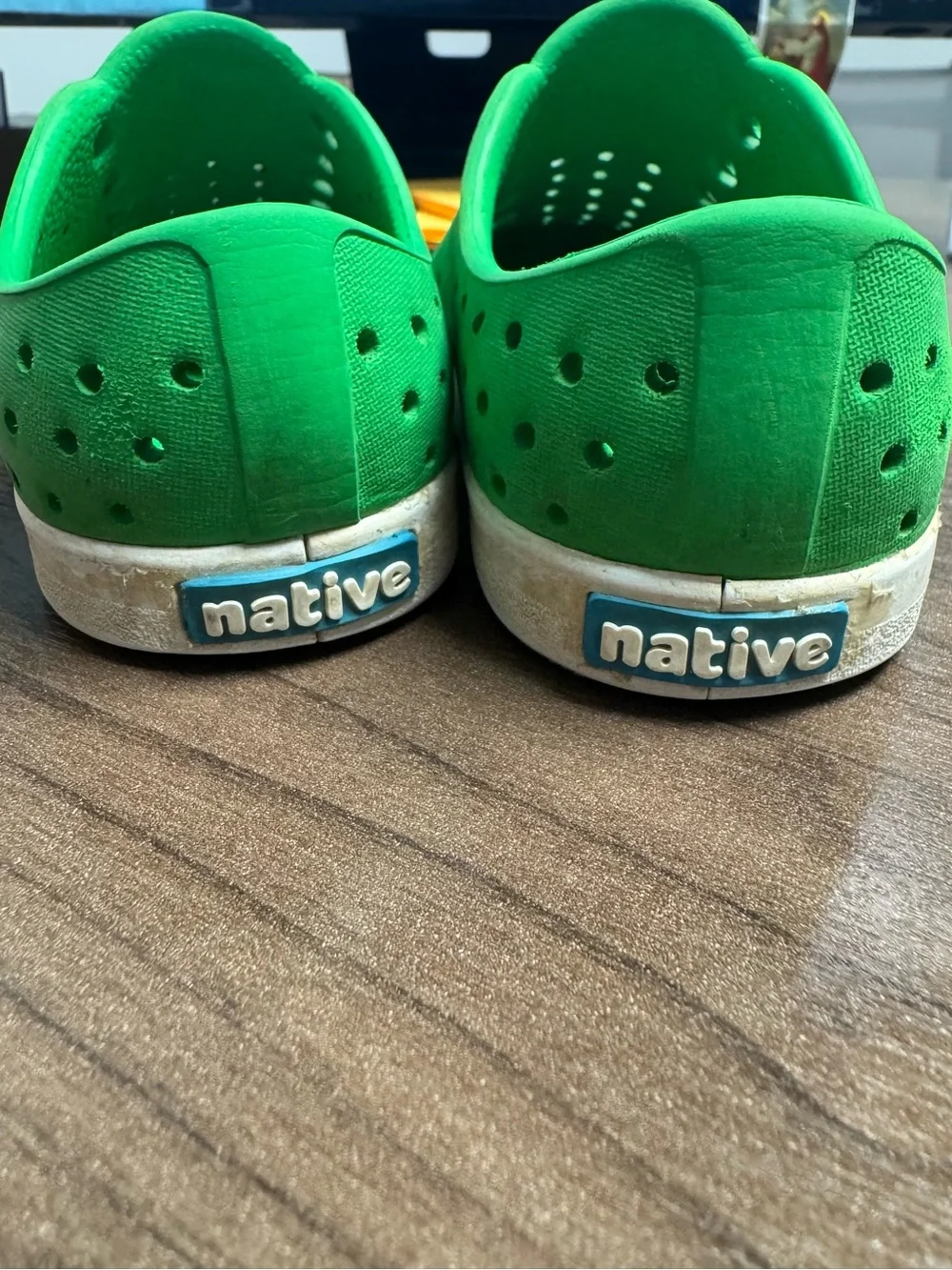 Native Kids Jefferson shoes toddler 7 Kelly Green Grasshopper